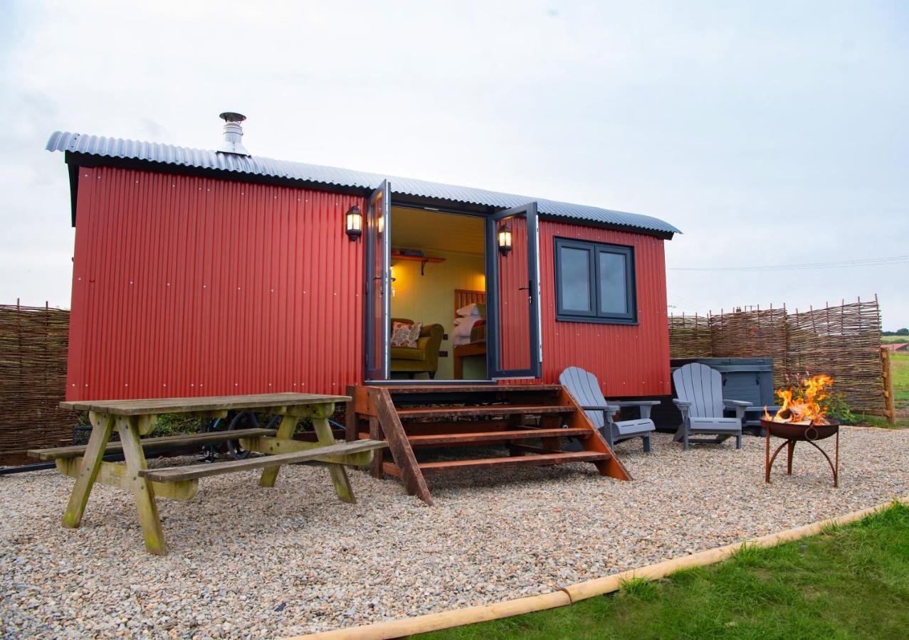 The Gambo Shepherd'S Hut Kidwelly Exterior photo